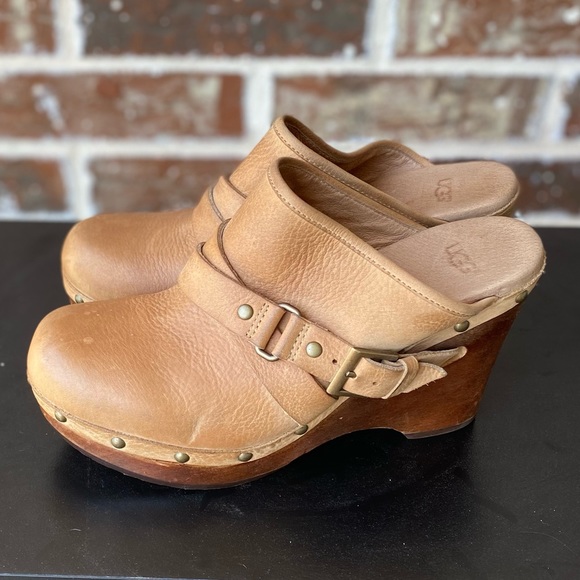 UGG Australia Natalee Tan Leather Wedge Wood Heel Clogs Mules Size 8 - Picture 2 of 12
